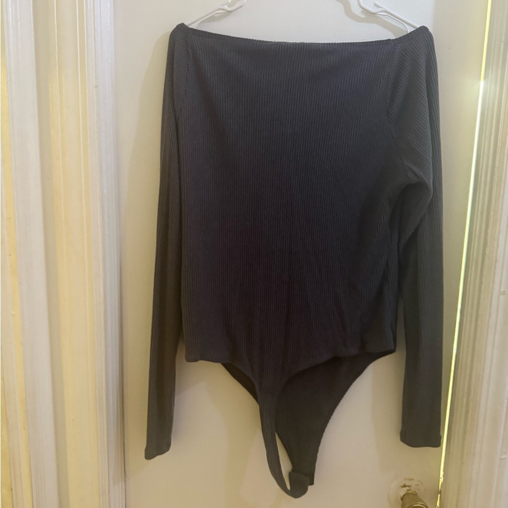 Fashion Nova Gray Fitted Ribbed Bodysuit - Picture 5 of 7